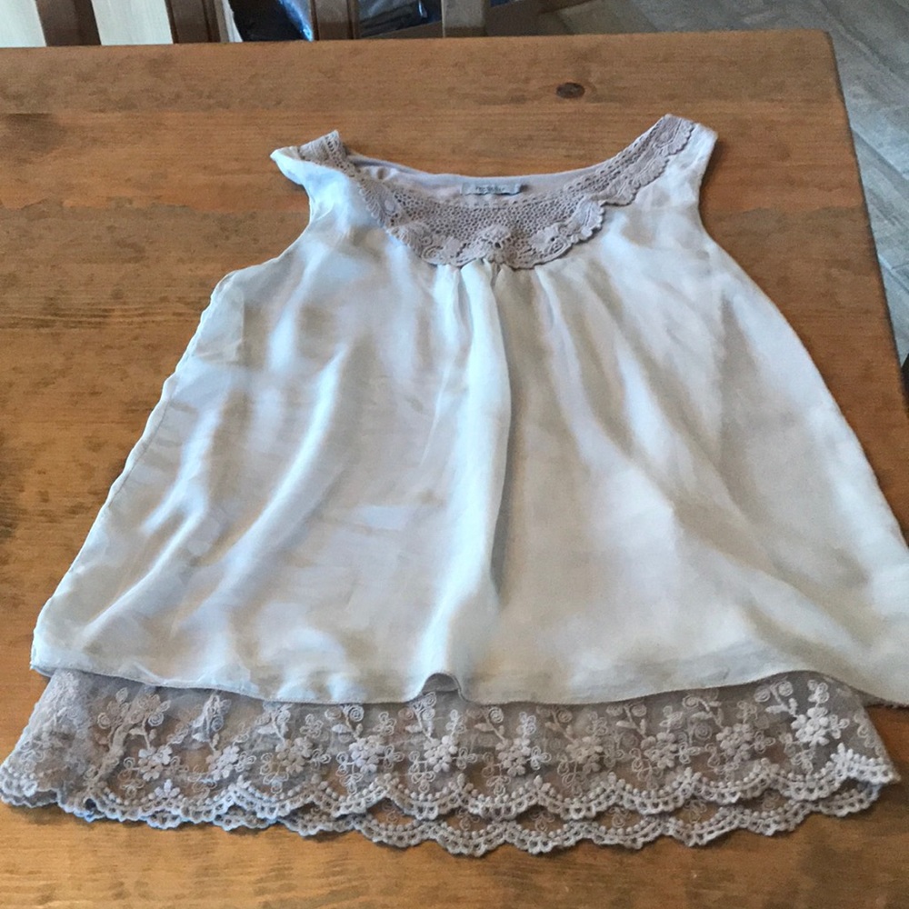 Tendenze size small sleeveless top, shell 100% silk. Lace 100% cotton, lined